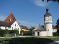 Uhrturm mit Brunnenhaus