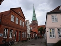 Jahrmarktstraße mit St. Lorenz Kirche