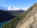Wanderweg mit Sicht auf die Ötztaler Alpen